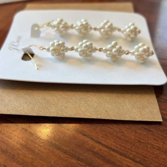 J Crew Cluster Pearl Drop Earrings - Picture 7 of 10